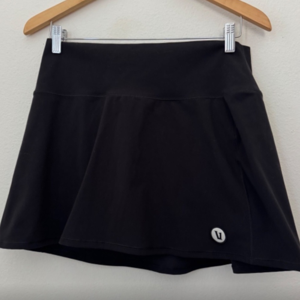 Vuori Black Performance Mini Skort